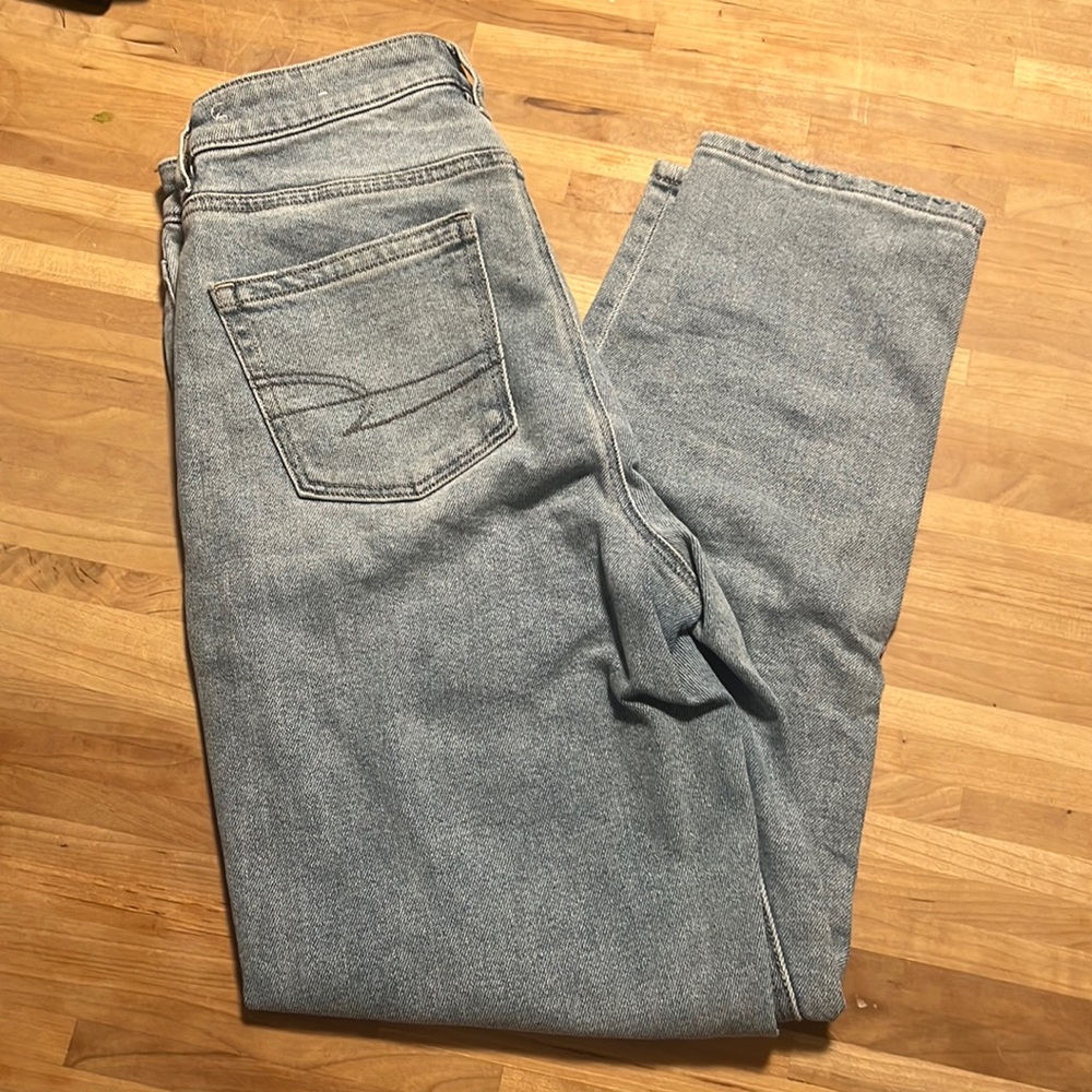 American Eagle mom straight jeans!!
